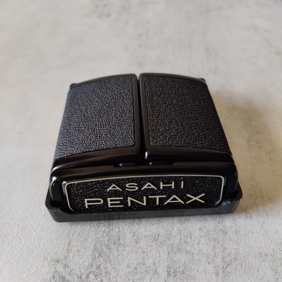 PENTAX 6X7 MEDIUM FORMAT CAMERA 120 FILM 2 LENSES, 2 VIEWFINDERS, AND MORE. MINT - Picture 3 of 12